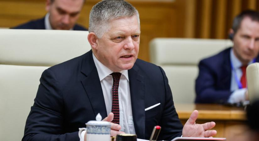 Magyar Péter telefonon egyeztetett Robert Fico szlovák miniszterelnökkel