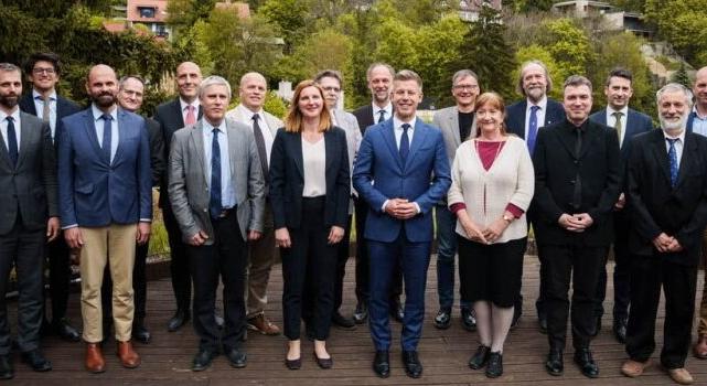 AZ OKTATÁS JÖVŐJE – Nemzeti minimum szükséges