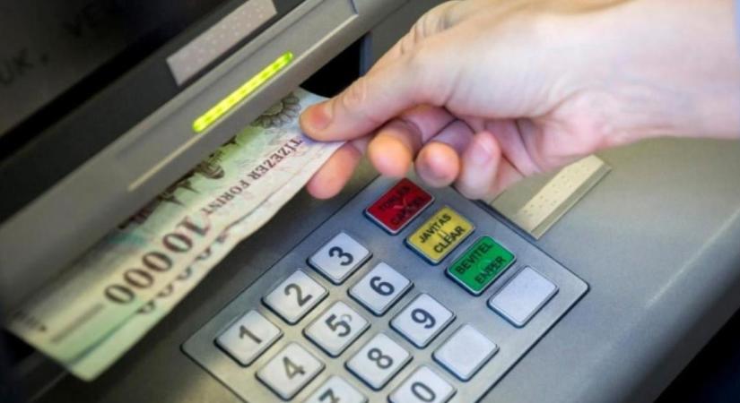 Kapitány István: kilenc százalék lesz a minimálbér után fizetendő személyi jövedelemadó