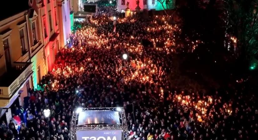 Medián: jelentősen nőtt a Tisza előnye, 65:25-re verné a Fideszt egy mostani választáson