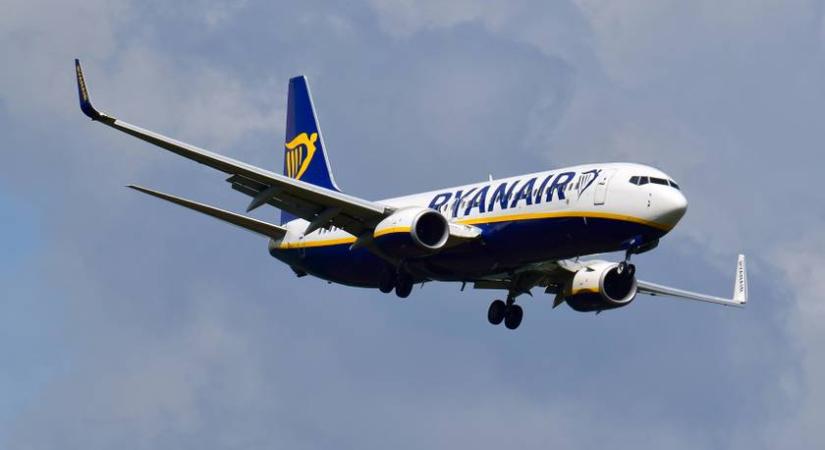 Beszigorít a Ryanair: korábban kell kimenned a reptérre, ha így utazol