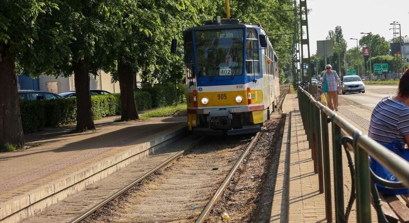 Villamosbaleset Szegeden: egy személyautóval karambolozott a szerelvény a Petőfi sugárúton