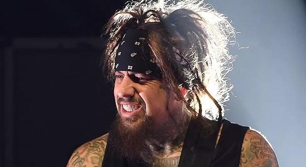 Fieldy elmondta, hogy miért lépett ki öt évvel ezelőtt a Korn-ból