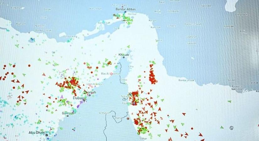 Figyelmeztetett a Pentagon: hónapokig is eltarthat a Hormuzi-szoros okozta energetikai rémálom