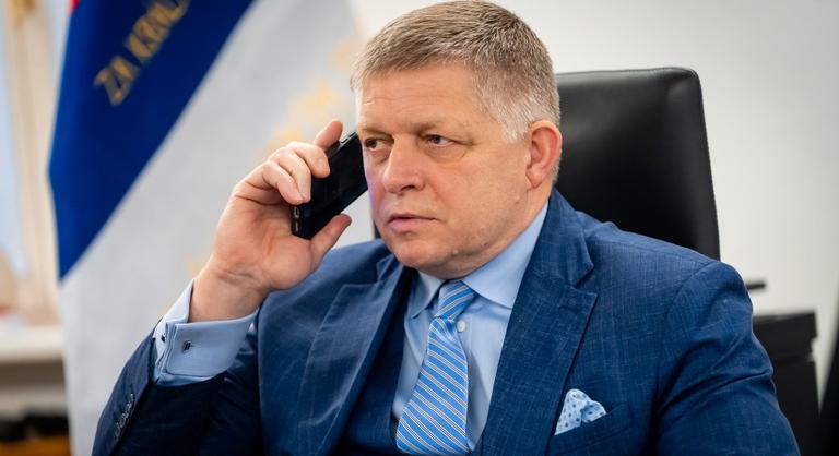 Magyar Péter telefonon egyeztetett Robert Ficóval, feltételt szabott a tárgyalások megkezdéséhez