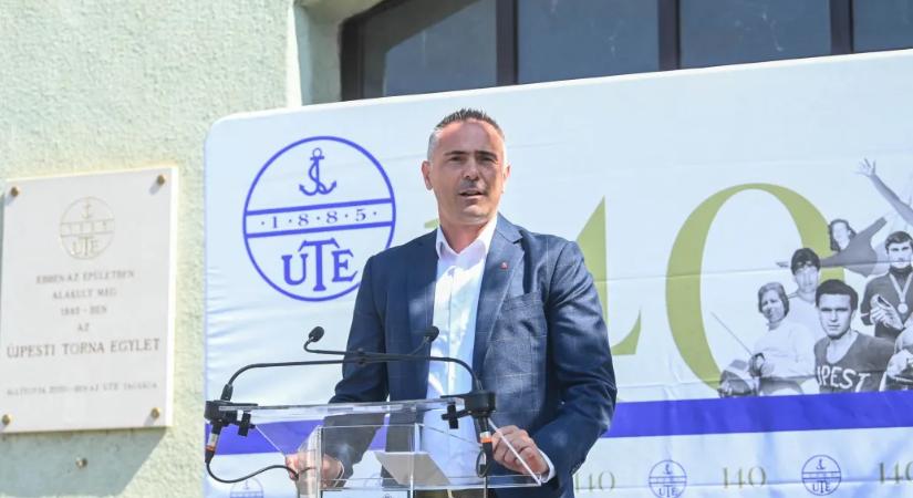 Trippon Norbert, Újpest polgármestere is kilépett a DK-ból