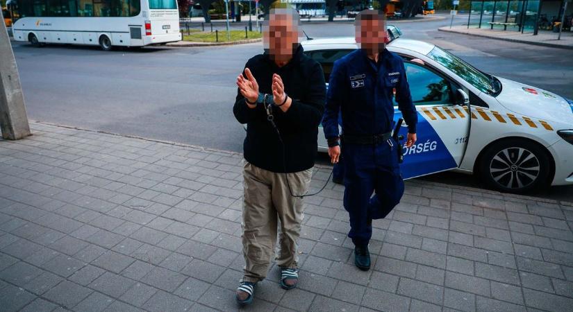 „Te mocskos gyilkos! Nőkkel vagy kemény?” – szidták az egri feleséggyilkost a bíróság előtt (fotókkal, videóval)
