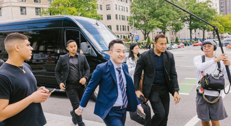 Trump igaz barátja: Justin Sun beperelte a Trump-család kriptós cégét