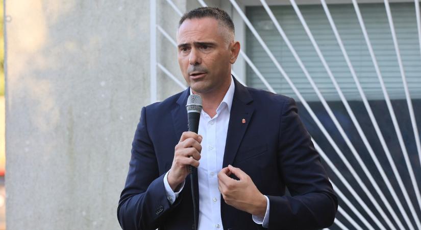 Rendkívüli bejelentést tett Újpest polgármestere: elhagyja a pártját