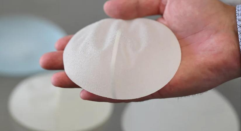 Tavaly több mellkisebbítő beavatkozást végeztek az Egyesült Királyságban, mint mellnagyobbítást