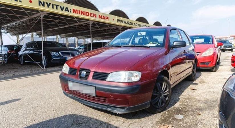 Új királya van a használtautó-piacnak! Az Opel és a Suzuki csak pislog, már ezt viszik a legjobban a magyarok