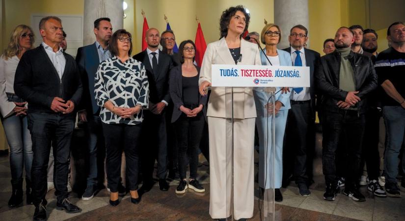 Bővül a lista: újabb DK-s döntött a kilépés mellett