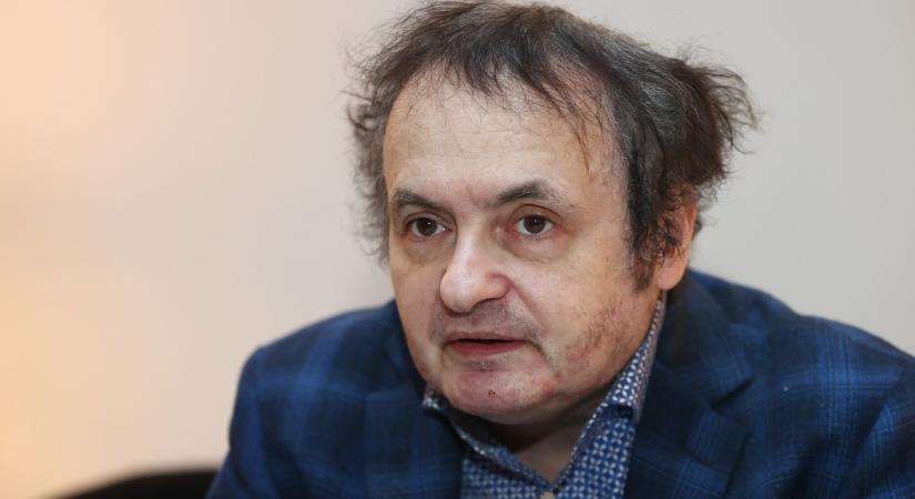 Ebben a pillanatban jött: Galla Miklóst műteni kell