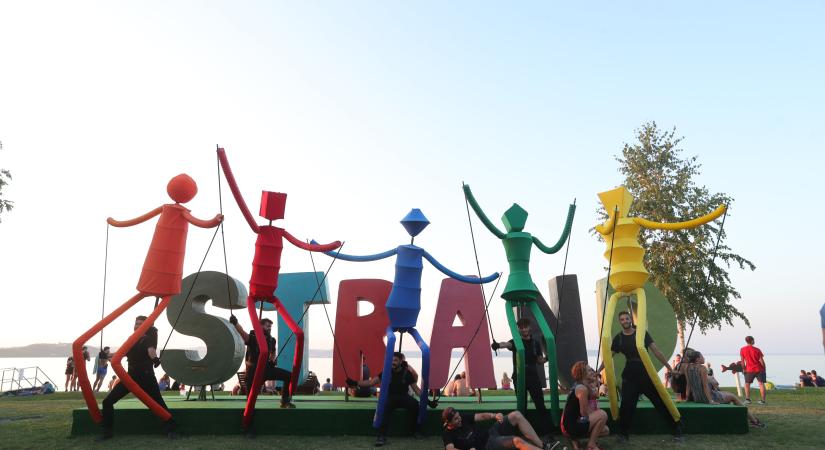 Robin Schulz és a heréjét előkapó Eckü is fellép a Strand Fesztiválon