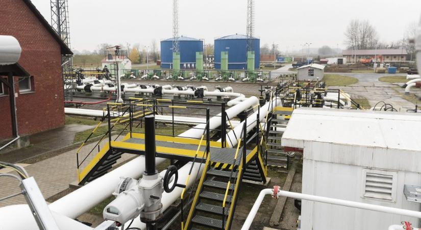 Olajszállítmány érkezett a Barátság vezetéken, Ukrajnába pedig elindulhat az EU-s hitel