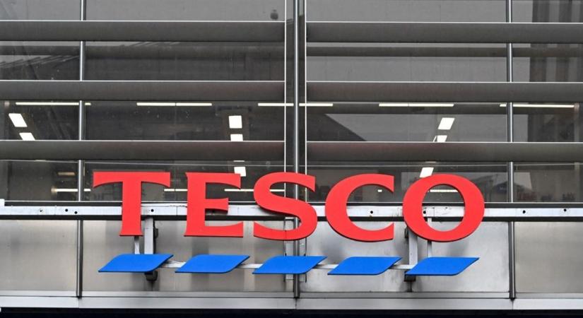 A Tesco április végén bezárja ezeket az üzleteit