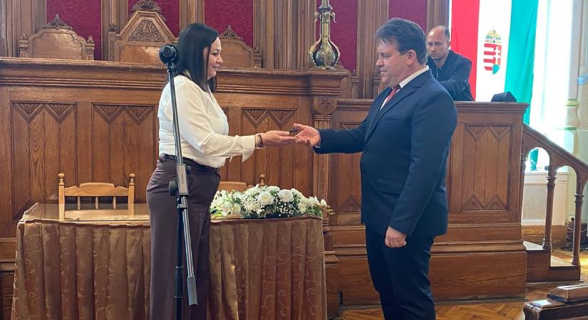 Dr. Kovács Gyula átvette országgyűlési megbízólevelét, vázolta legfontosabb célkitűzéseit – fotók