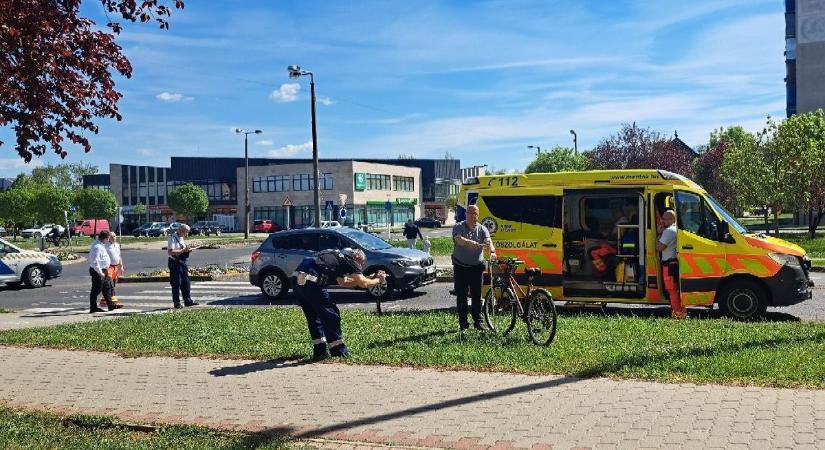 Biciklist gázoltak a zebrán Tiszaújvárosban! – fotókkal