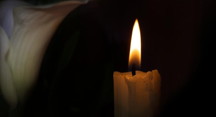 Feketébe borult a rockvilág: meghalt a gitárlegenda