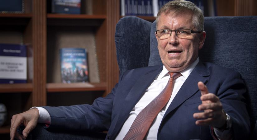 Matolcsy György négy pontban vitatta Simor András állításait az MNB alapítványi vagyonáról és a székházfelújításról