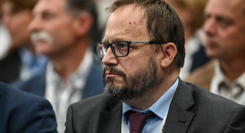 Neki kellene rendet raknia a költségvetésben: így jutott el Kármán András a Tiszáig