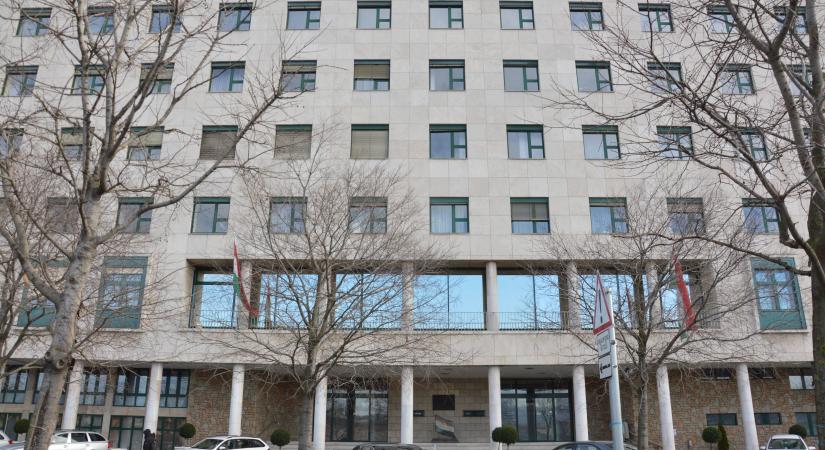 Magyar Péter bejelentette, képviselőik nem költöznek be a „Fehér Házba”