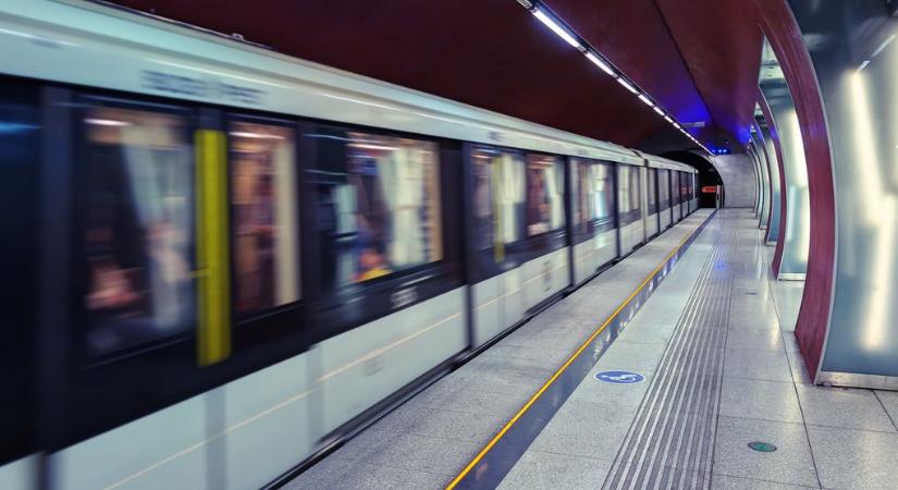Új fizetési megoldás a budapesti metrón: így vált be a rendszer Londonban