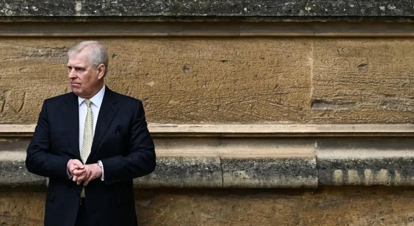 Kitálalt a királyi alkalmazott: furcsa csomagot rejtegetett András herceg