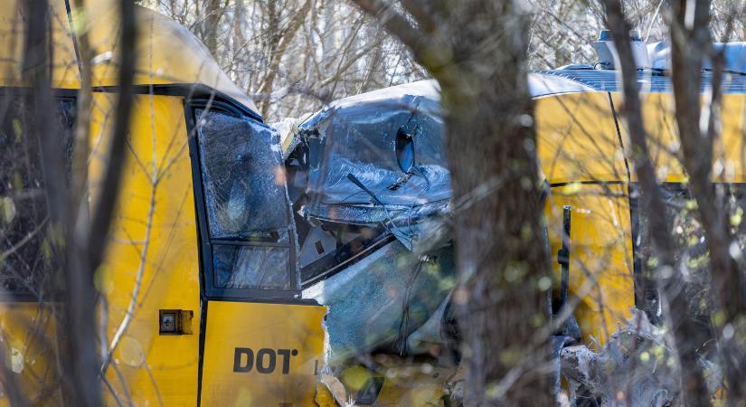 Frontálisan ütközött két vonat Koppenhága közelében, 18-an megsérültek