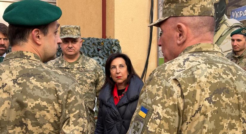 Spanyolország 100 VAMTAC páncélozott járművet és tüzérségi lőszert küld Ukrajnának