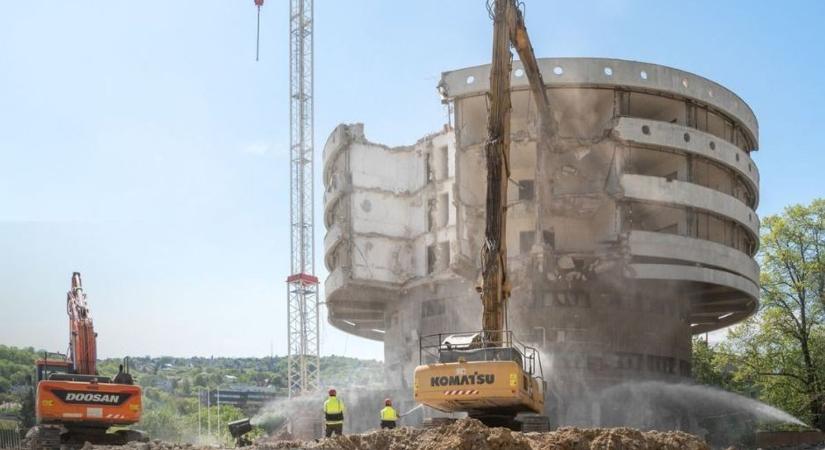 Lassan teljesen elbontják a budapesti Körszállót, elegáns társasház születik a helyén