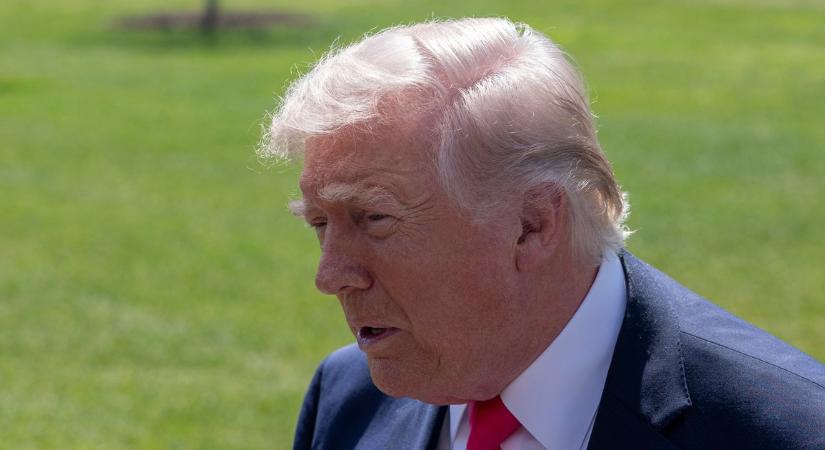 Trump radikális lépésre utasította katonáit - Már a csónakokra is lőnek a Hormuzi-szorosban