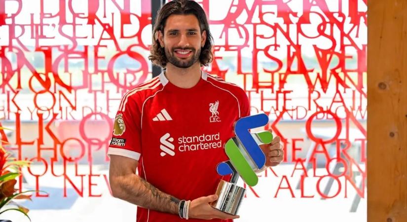 Döntöttek a szurkolók Liverpoolban, Szoboszlai pocsék hónapban is kiválasztott lett