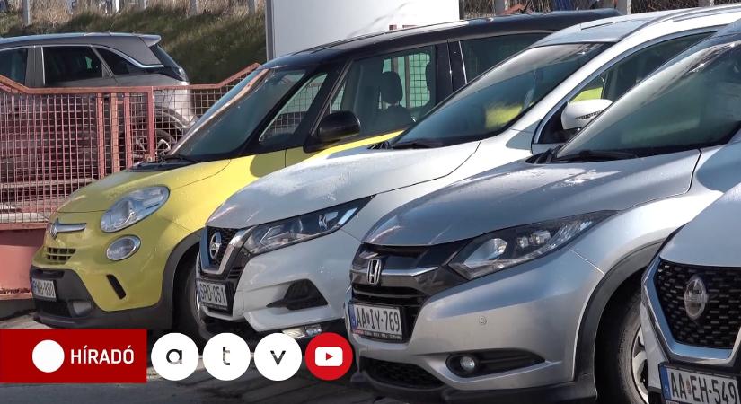 Több mint félmillió autós tartozik a NAV-nak a gépjárműadóval