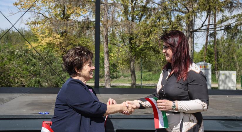 Minden fillér jó helyre ment: 50 milliós álom vált valóra Csataszög központjában – galériával