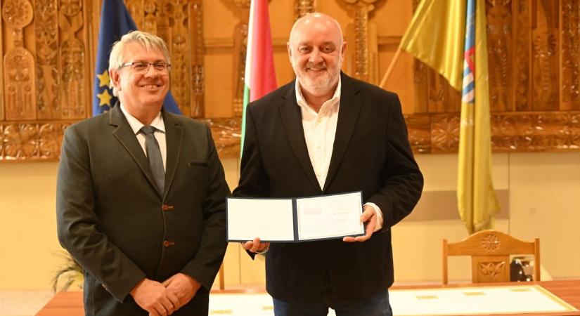Hatodik alkalommal vette át országgyűlési képviselői megbízólevelét dr. Tilki Attila