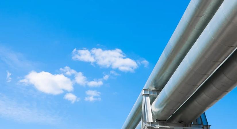 Magyarország is fellélegezhet: Újra ömlik az olaj a Barátság vezetéken