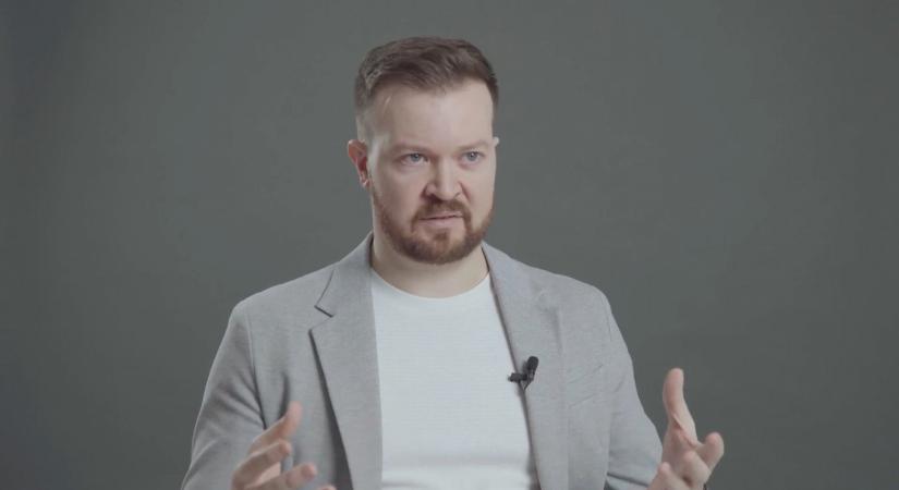 Panaszt nyújtott be az elbocsátása ellen Szabó Bence