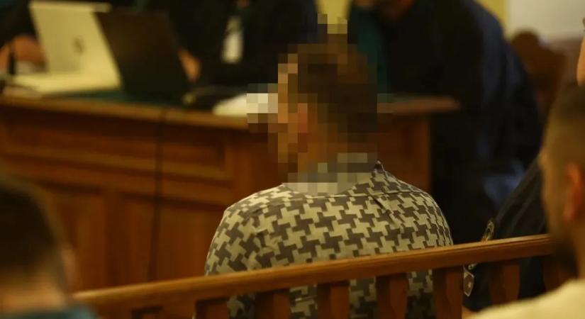 Ezzel védekezik Előd, a láncfűrészes apagyilkos, megszólalt az ügyvéd