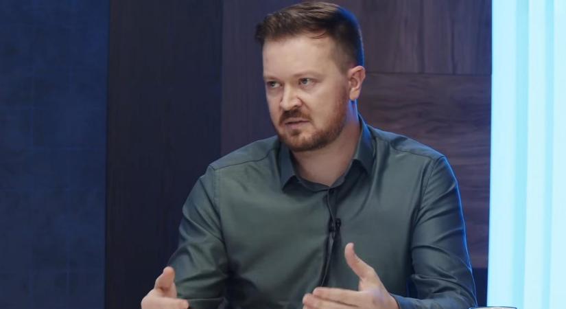 Szabó Bence panaszt nyújtott be a rendőrséghez szolgálati jogviszonya szabályellenes megszüntetése miatt