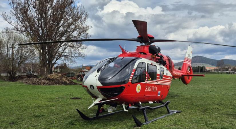 Áramütést szenvedett egy tízéves gyermek – mentőhelikopterrel szállítják kórházba