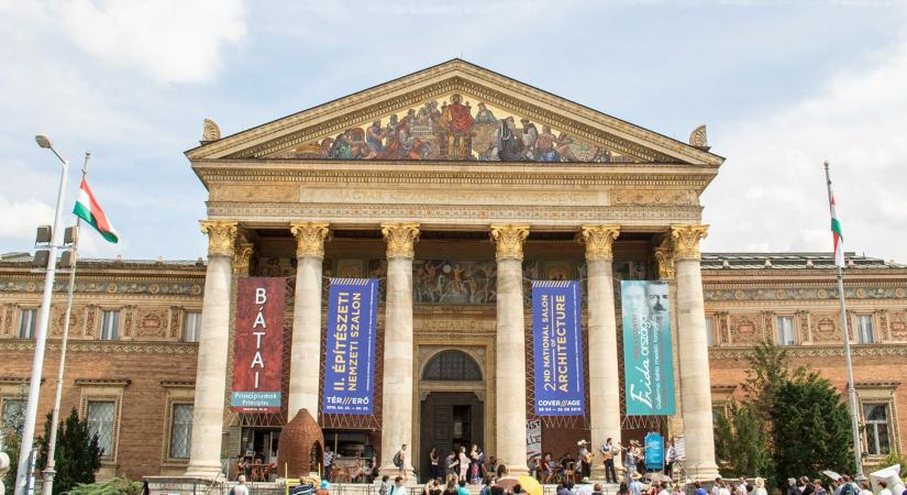 Rendszerváltást sürgetnek a képzőművészetben: a műkritikusok szerint át kell alakítani az intézményrendszert