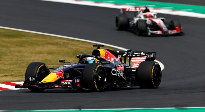 Titkos teszt Silverstone-ban: Radikális újításokkal térhet vissza a Red Bull Miamiban