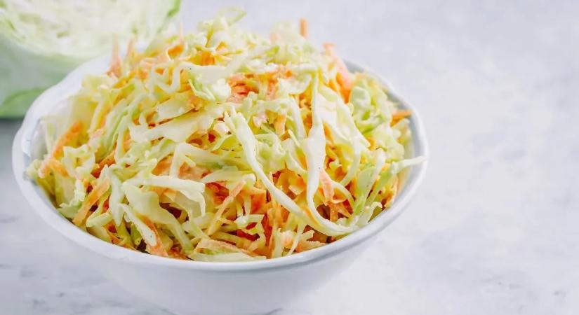 10 ízletes káposztasaláta, ami zseniálisan passzol húsok mellé