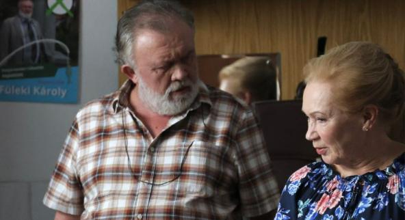 Költöznie kell A mi kis falunk forgatásának, Pilisszentlélek lakói szavazáson döntöttek a produkció sorsáról