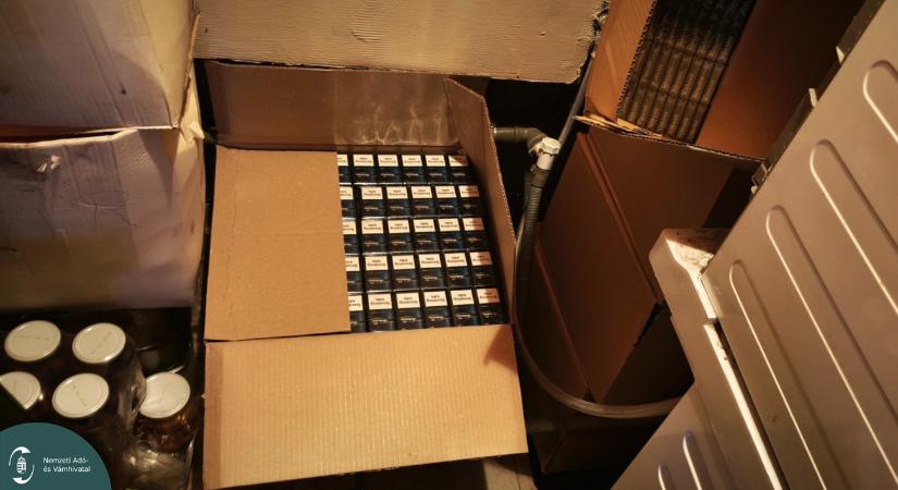 Pincétől a padlásig állt a csempészcigaretta egy szabolcsi házban