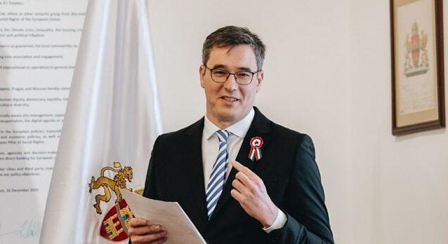 Karácsony Gergely nekiment a Metropolnak: „el kell tűnnie Budapest köztereiről”