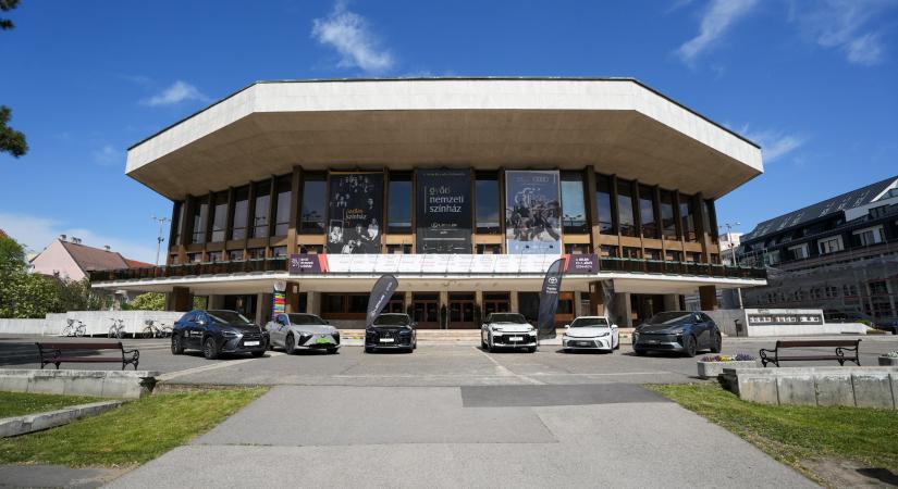 Pezsgés és szenvedély – bemutatta következő évadát a Győri Nemzeti Színház