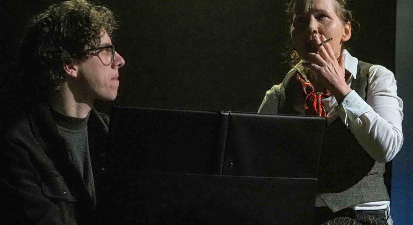 HOFIÁDA Kádária / KV Társulat, Stúdió K Színház