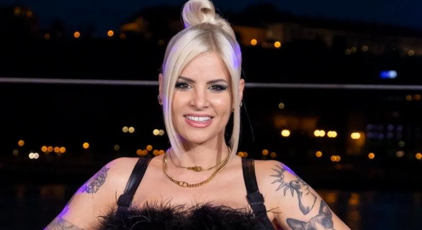 Metzker Viki szexi fotókkal bakizott, kiszúrták a hibát